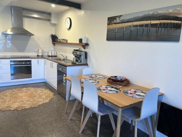 Longitude Apartments Raglan Extérieur photo